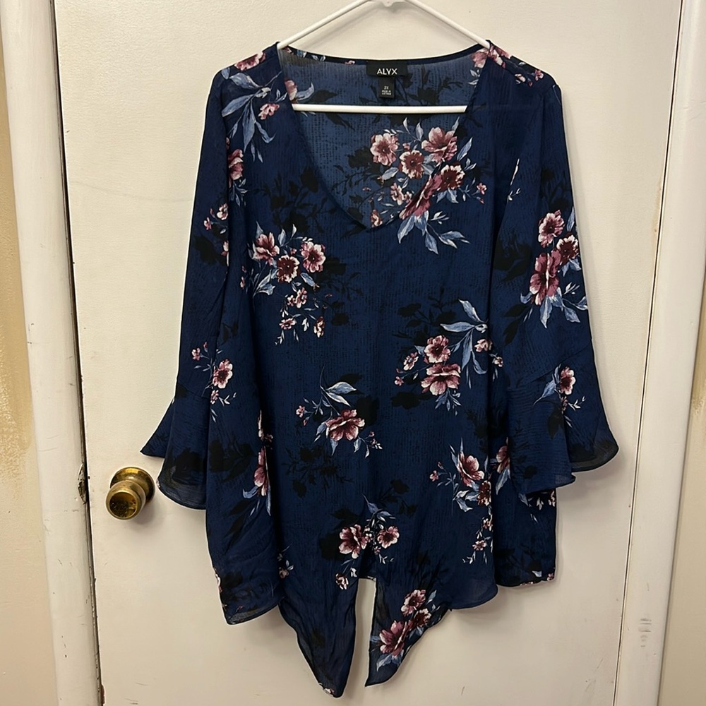 Alyx Women’s Top Blue/Floral Size 2X